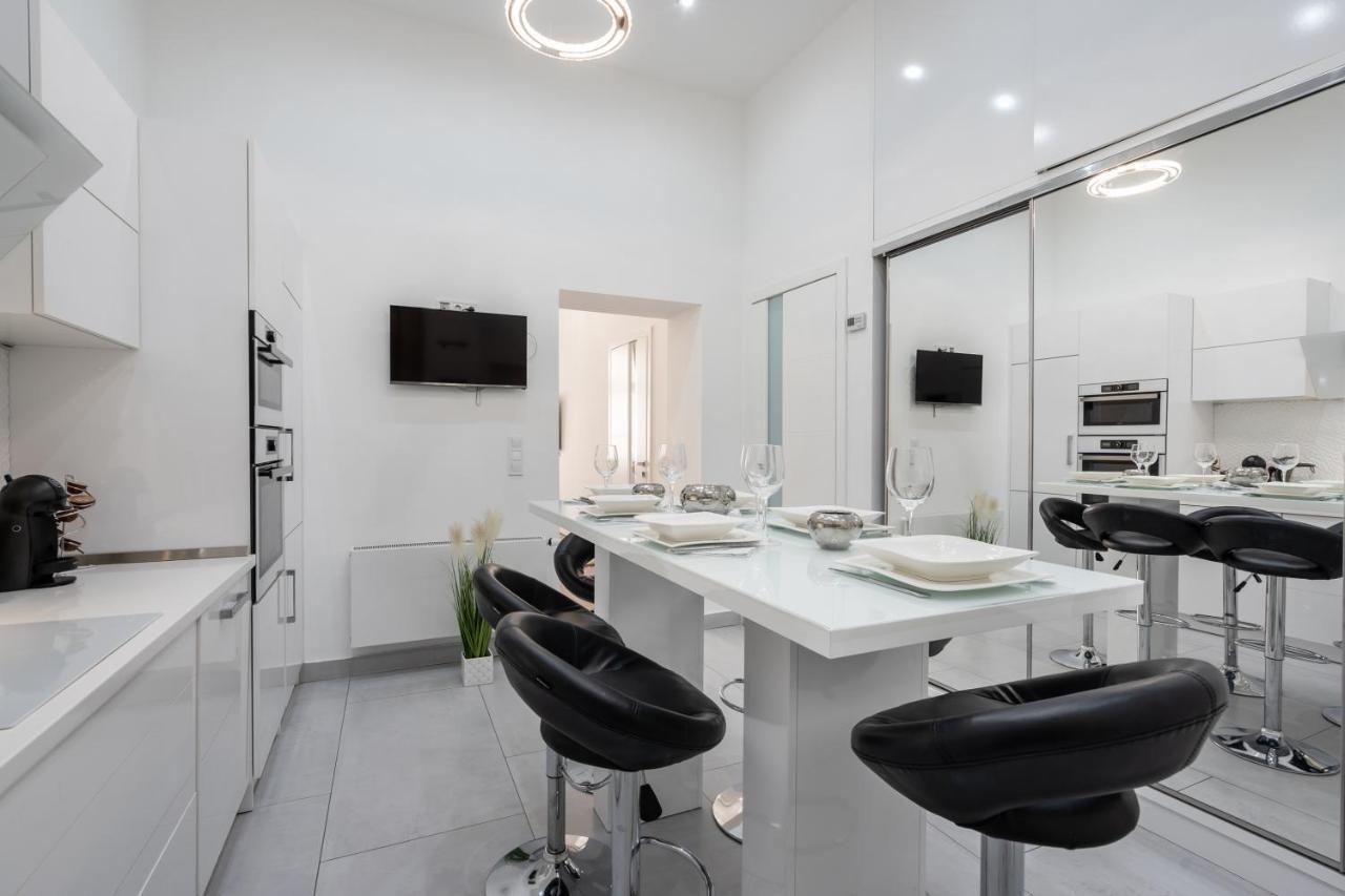 Opera Luxury Apartment With Free Parking Budapest Eksteriør billede