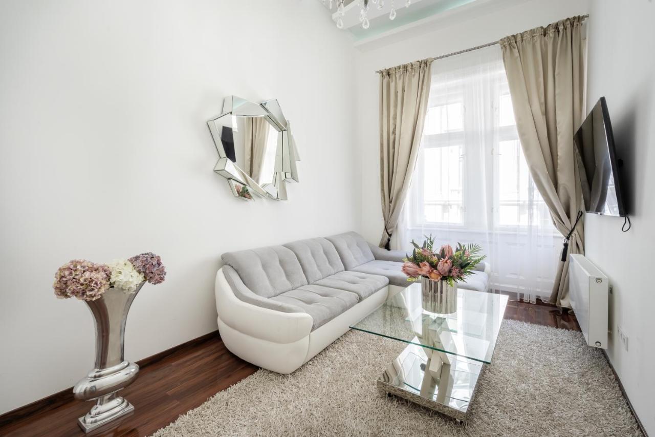 Opera Luxury Apartment With Free Parking Budapest Eksteriør billede
